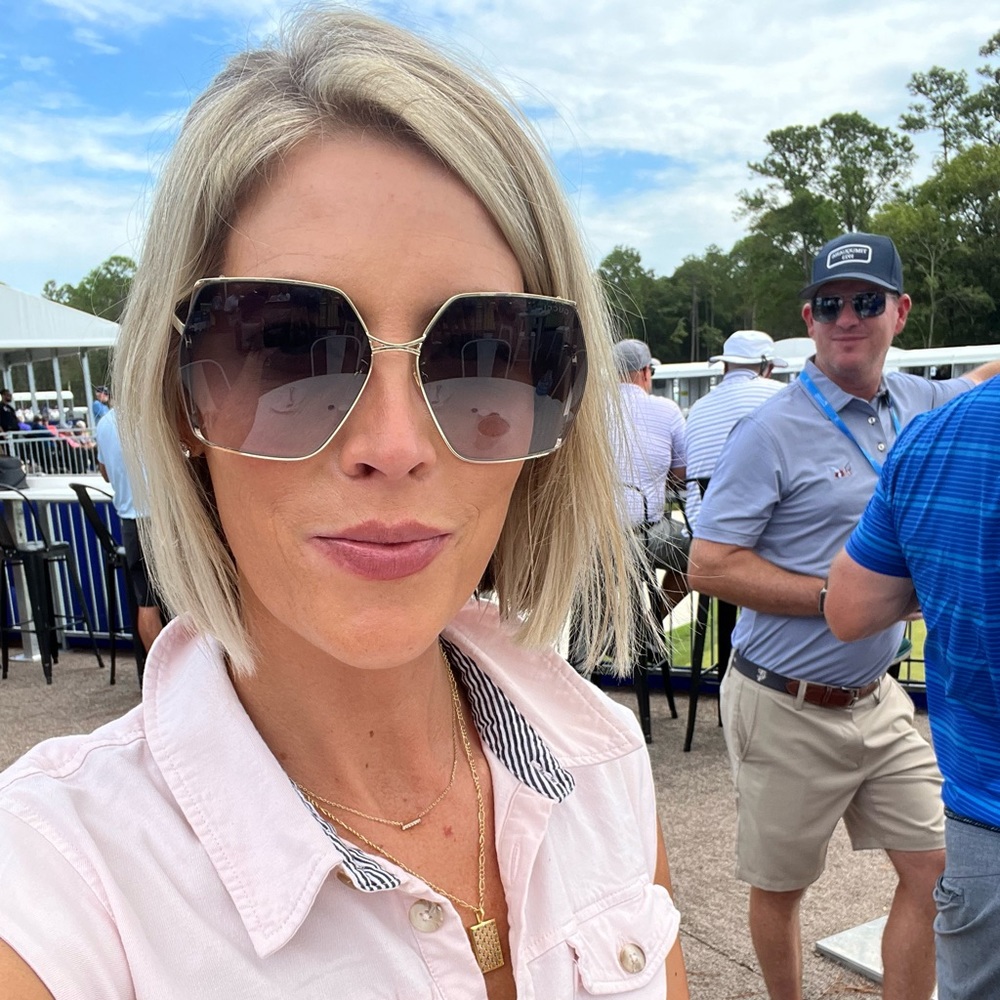 Meet your Posher, Stephanie